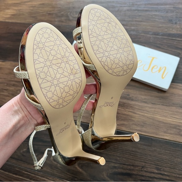 Jewel by Badgley Mischka Galen Metallic Strappy Sandals NWOT - Picture 4 of 6